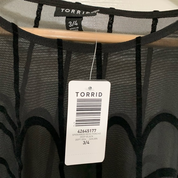 Torrid Spiderweb Poncho - Black - 3X 4X - 22 24 26 - NEW - Picture 6 of 10